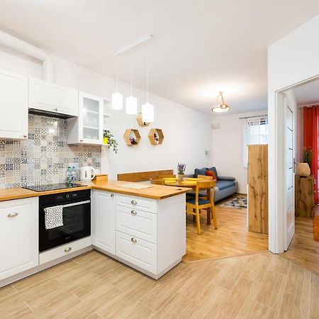 Metro Bemowo Colourful Apartment Warsaw Exterior photo