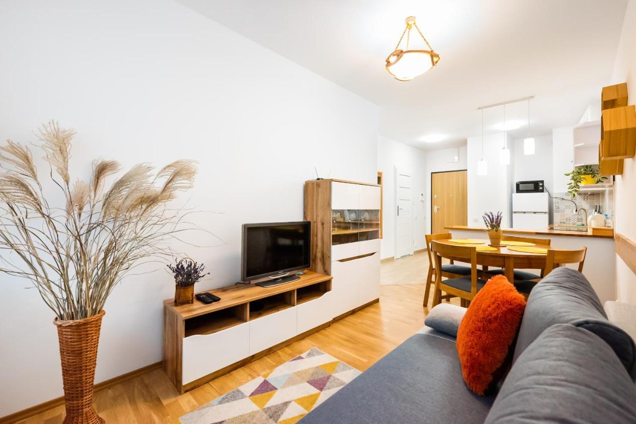 Metro Bemowo Colourful Apartment Warsaw Exterior photo