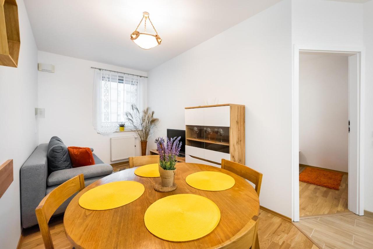 Metro Bemowo Colourful Apartment Warsaw Exterior photo