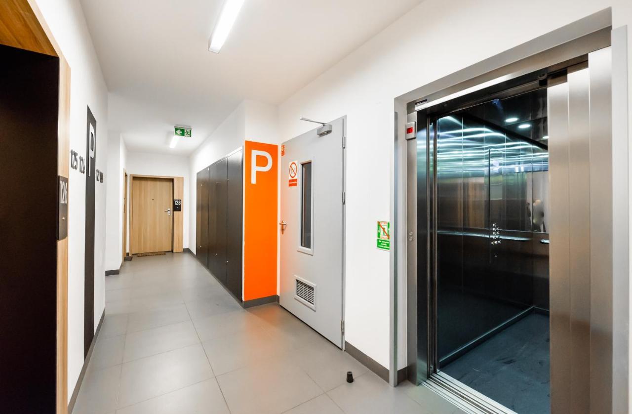 Metro Bemowo Colourful Apartment Warsaw Exterior photo